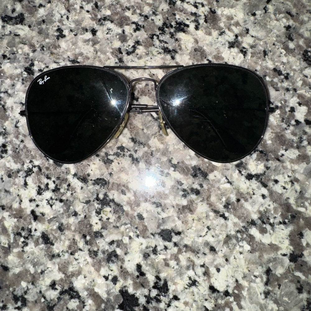 Ray-Ban Black Aviator Sunglasses